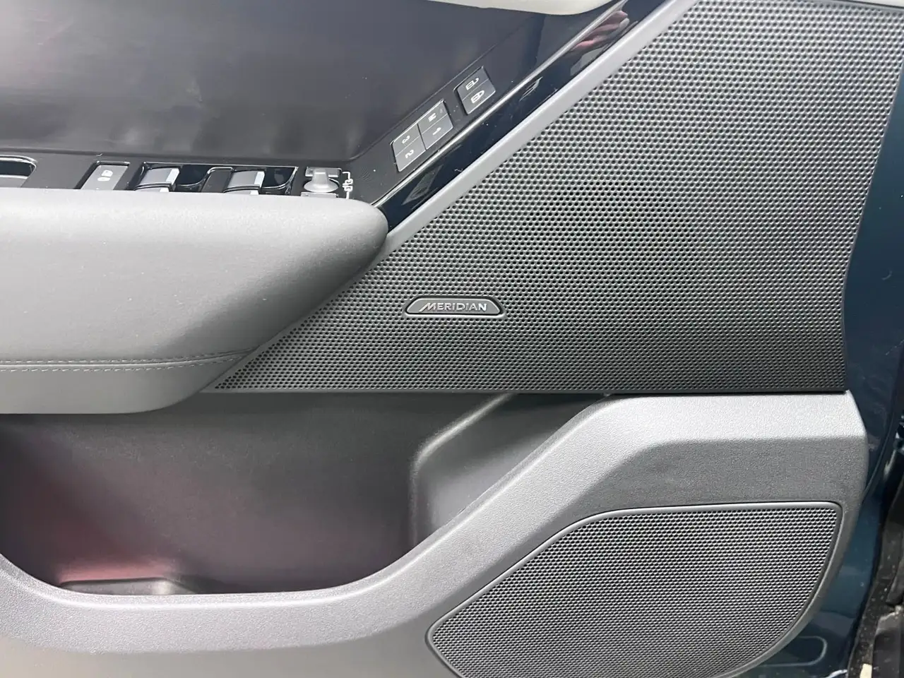 Land Rover Range Rover Velar снимка Land Rover Range Rover Velar