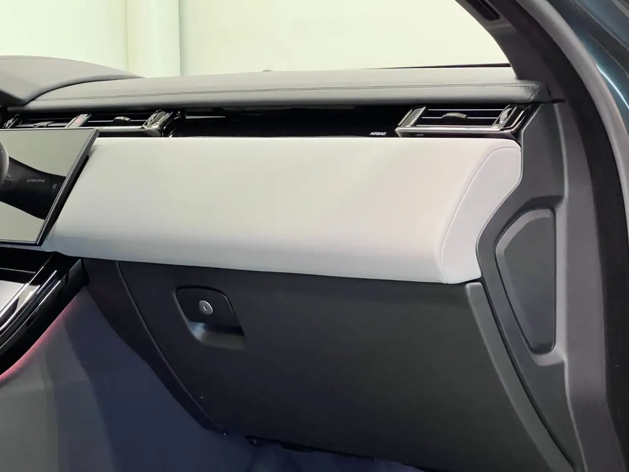 Land Rover Range Rover Velar снимка Land Rover Range Rover Velar