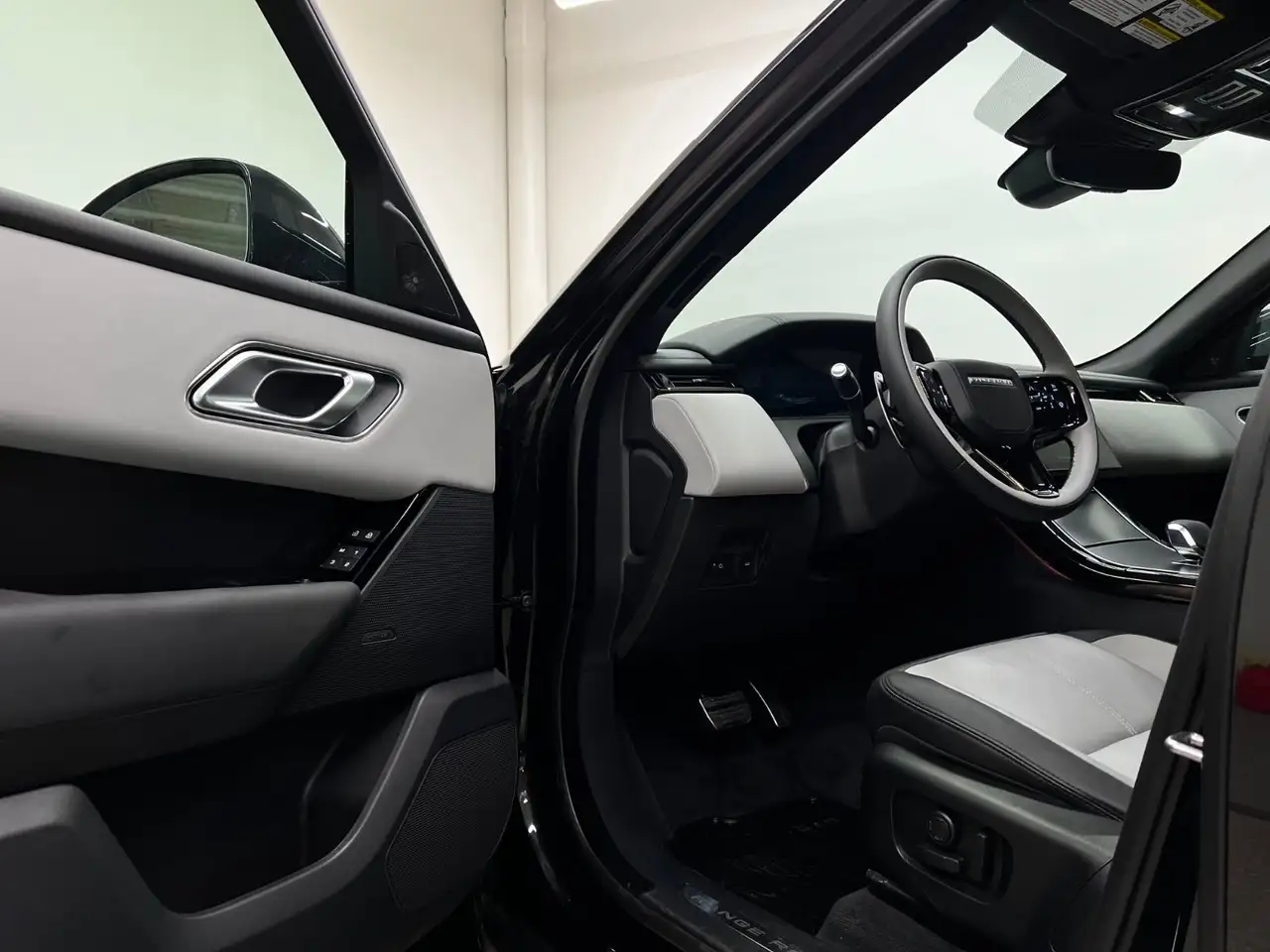 Land Rover Range Rover Velar снимка Land Rover Range Rover Velar
