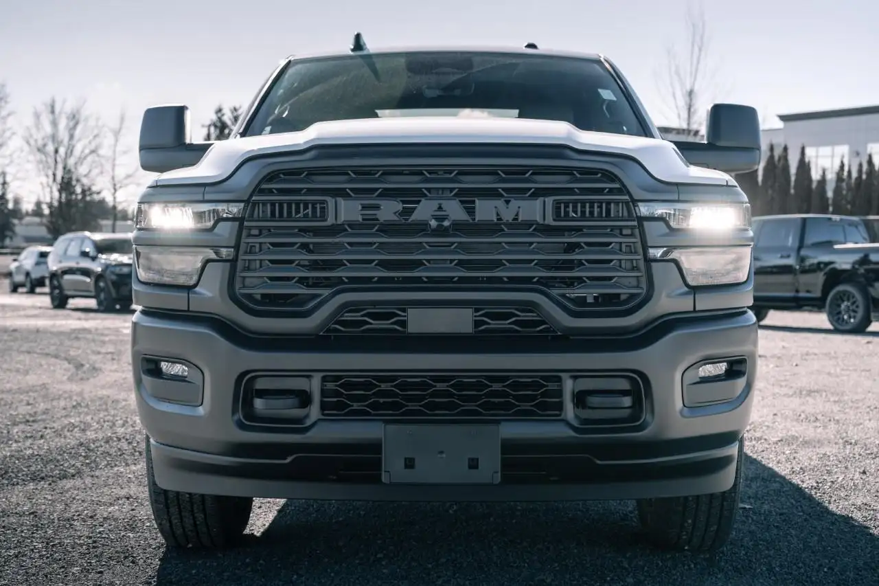 RAM 3500 снимка RAM 3500