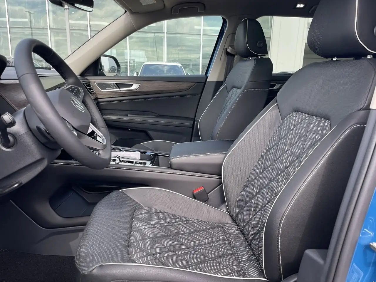 Volkswagen Atlas снимка Volkswagen Atlas