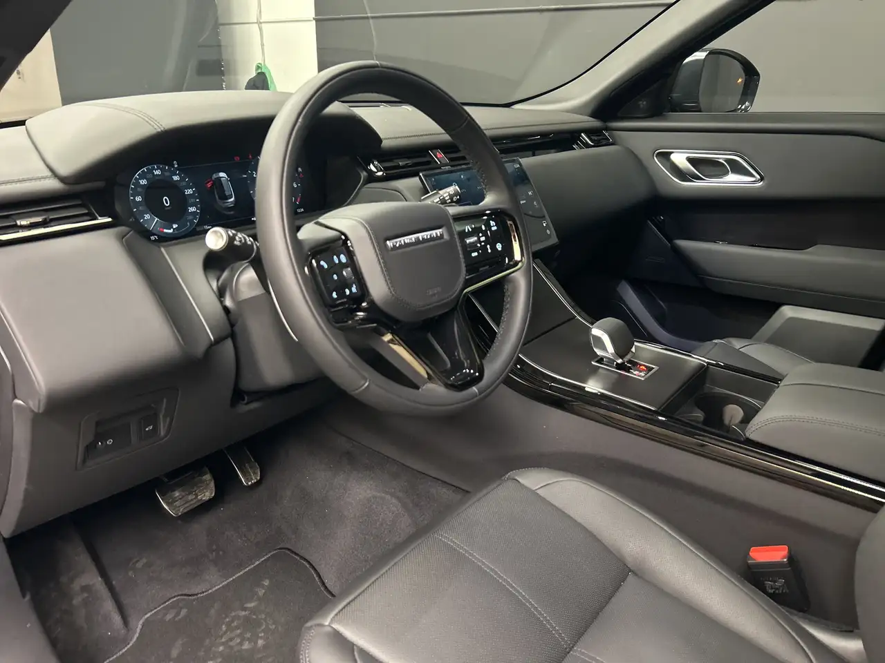 Land Rover Range Rover Velar снимка Land Rover Range Rover Velar