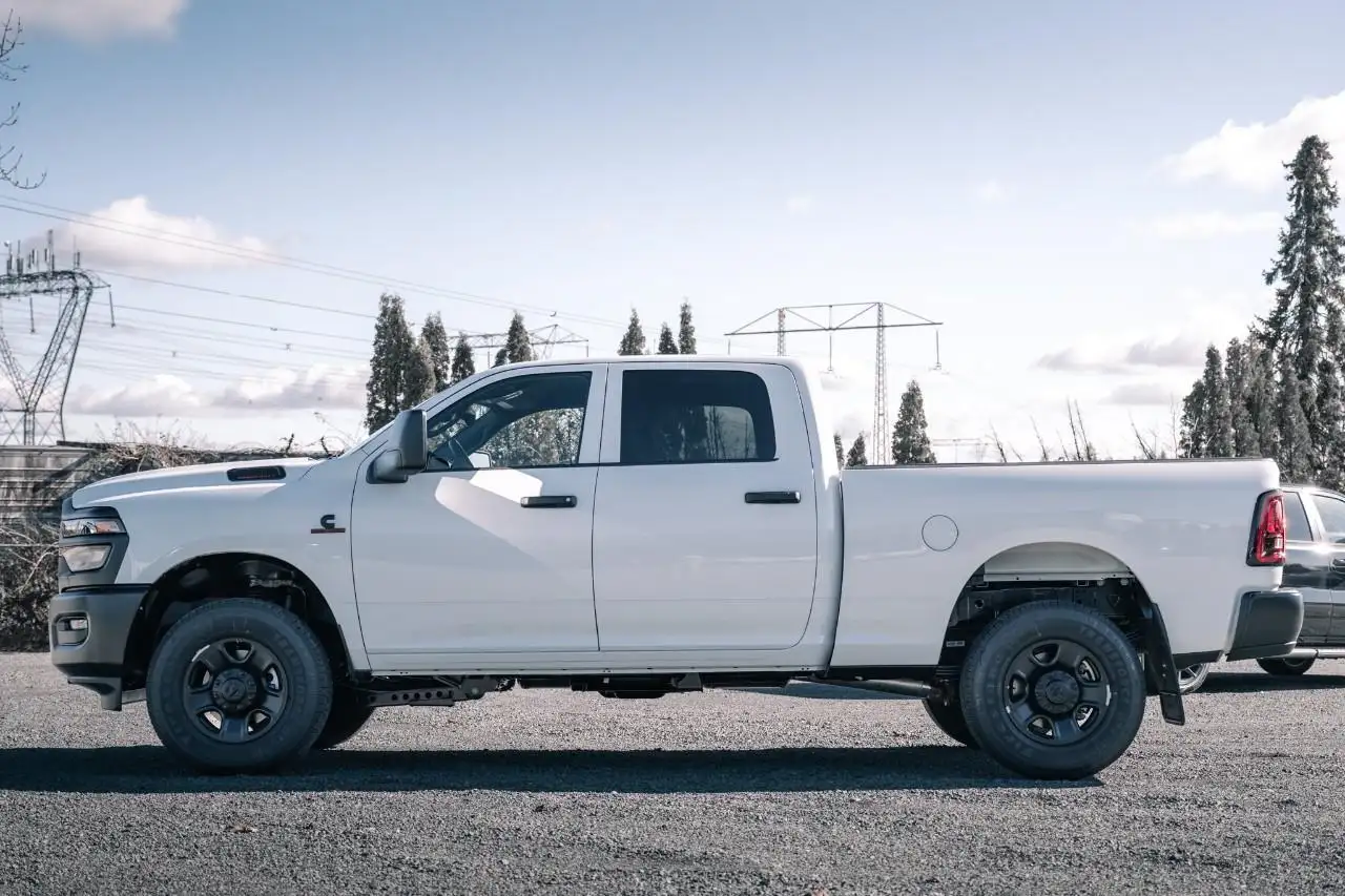 RAM 3500 снимка RAM 3500