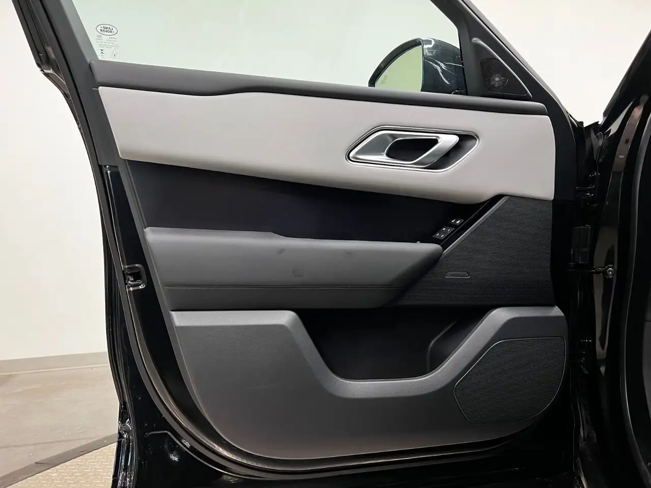Land Rover Range Rover Velar снимка Land Rover Range Rover Velar