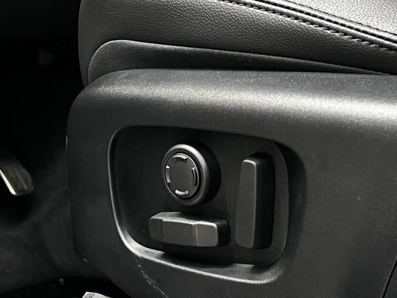 Land Rover Range Rover Velar снимка Land Rover Range Rover Velar