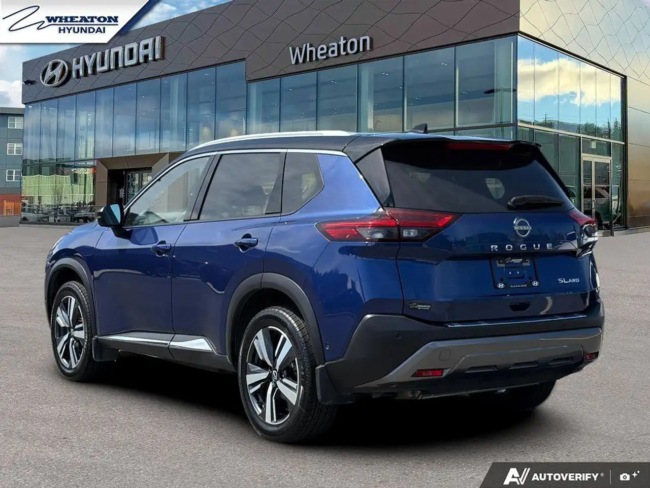 Nissan Rogue снимка Nissan Rogue