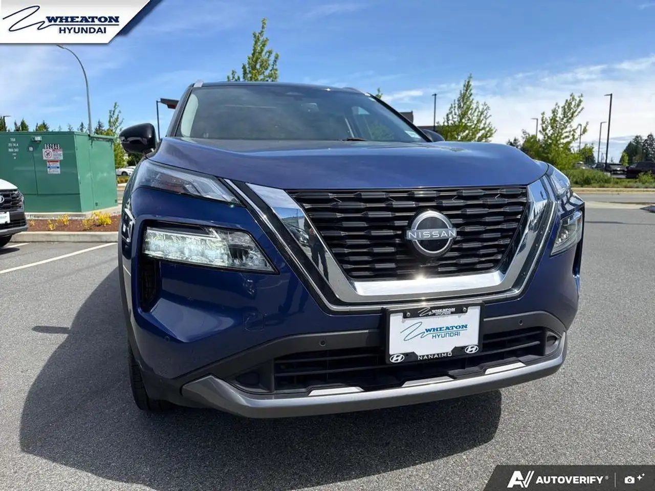 Nissan Rogue снимка Nissan Rogue