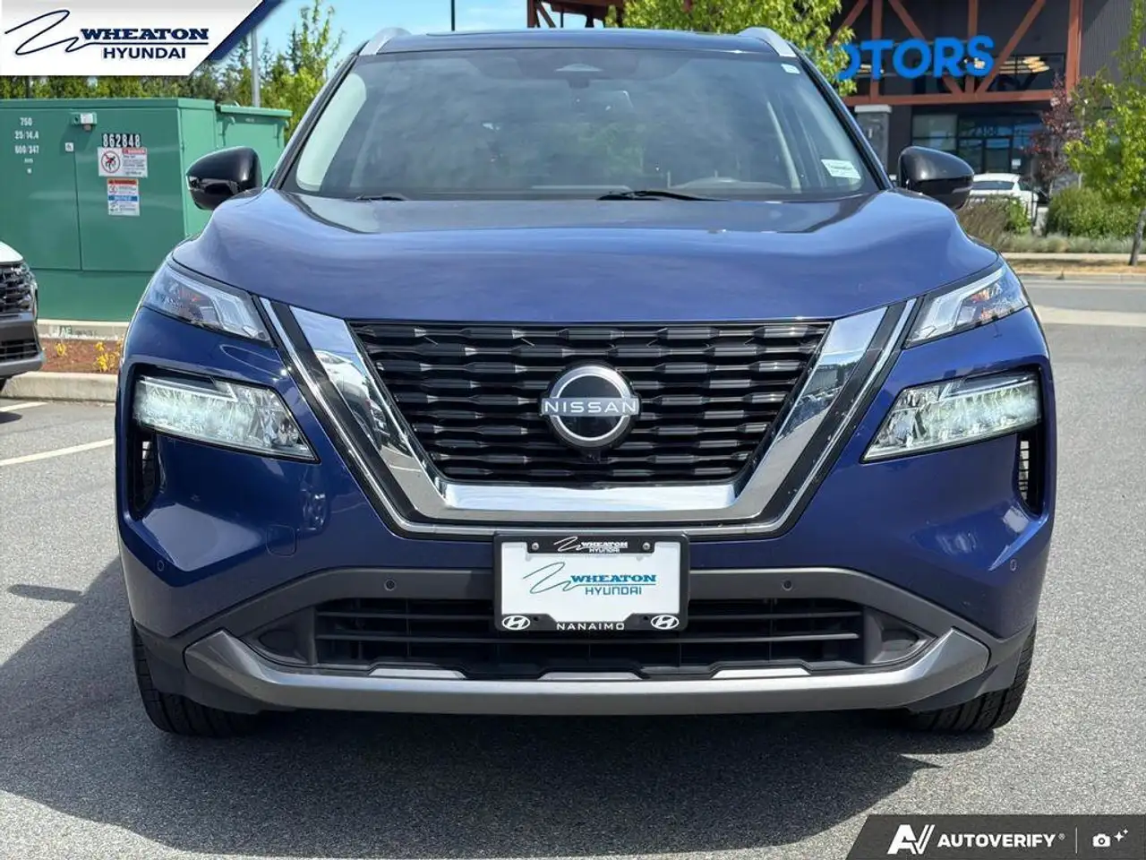 Nissan Rogue снимка Nissan Rogue