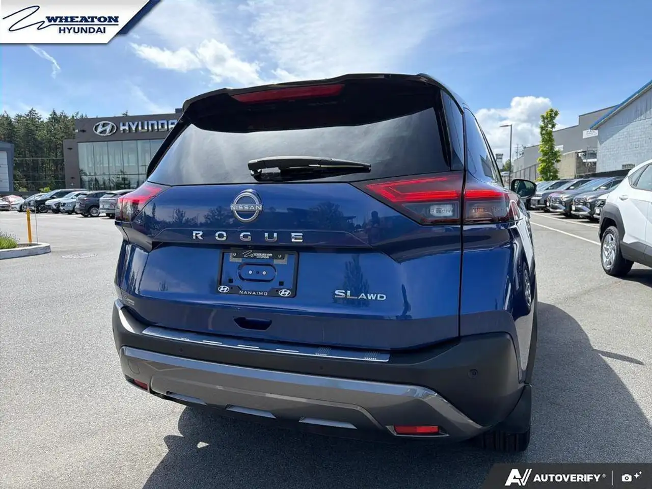 Nissan Rogue снимка Nissan Rogue