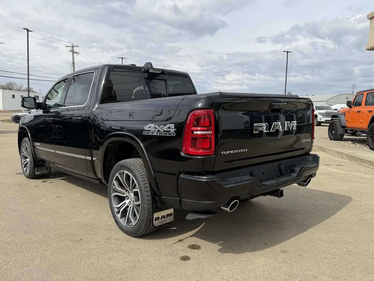 RAM 1500 снимка RAM 1500