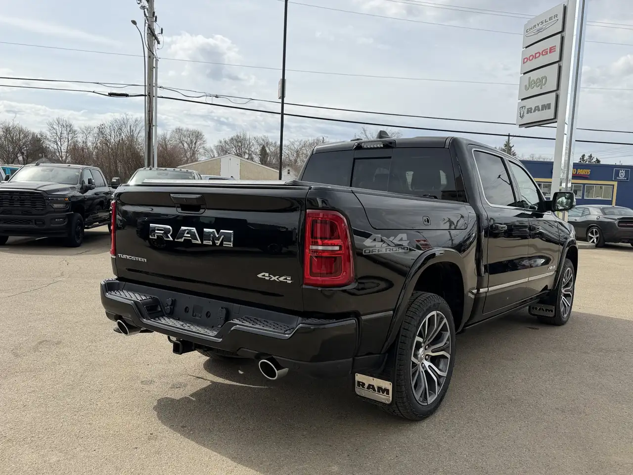 RAM 1500 снимка RAM 1500
