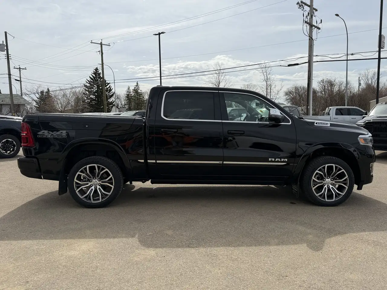 RAM 1500 снимка RAM 1500