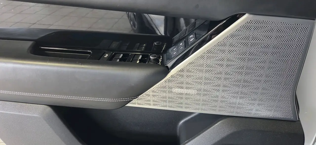 Land Rover Range Rover Velar снимка Land Rover Range Rover Velar