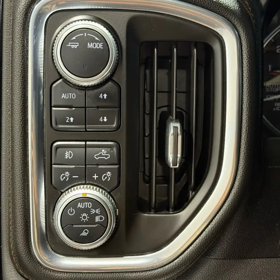 GMC Sierra 1500 снимка GMC Sierra 1500