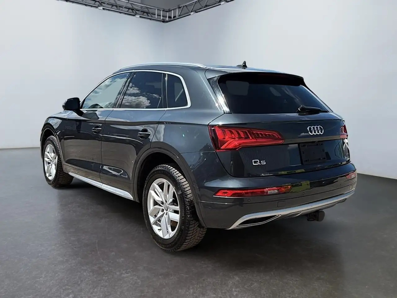 Audi Q5 снимка Audi Q5