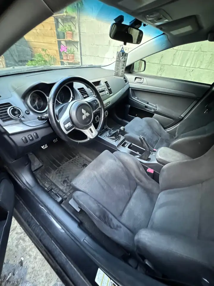 Mitsubishi Lancer снимка Mitsubishi Lancer