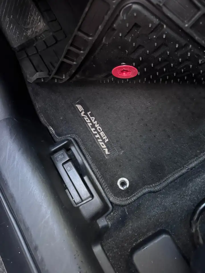 Mitsubishi Lancer снимка Mitsubishi Lancer