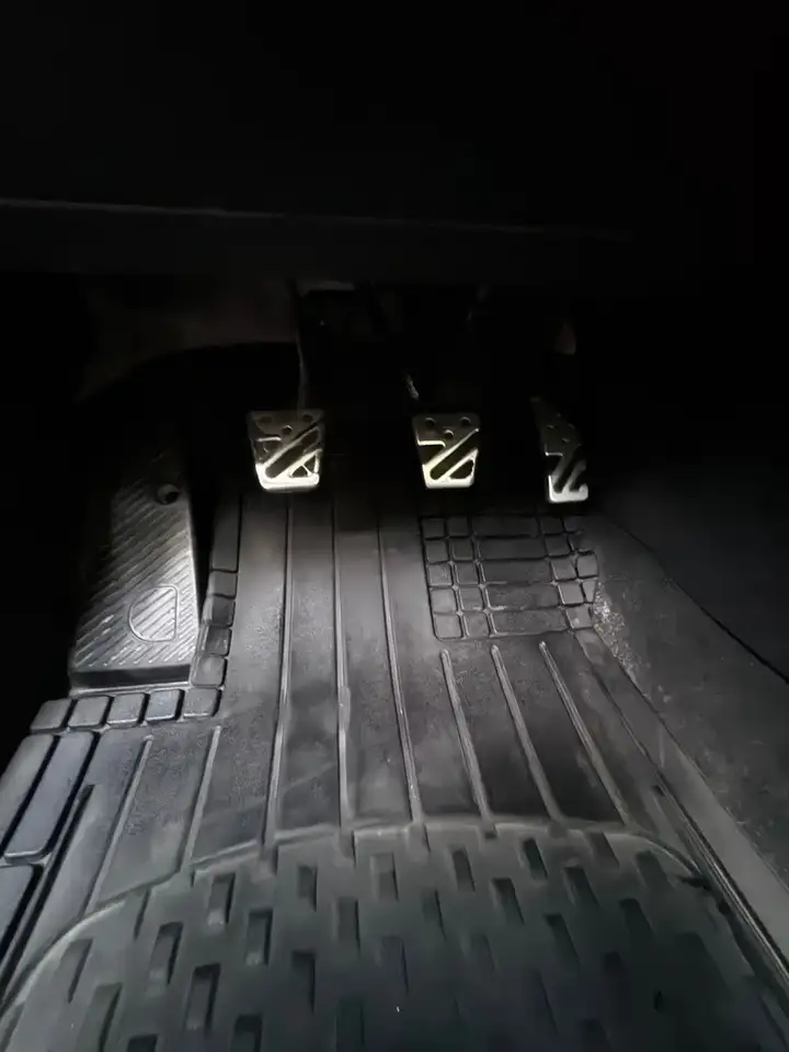 Mitsubishi Lancer снимка Mitsubishi Lancer