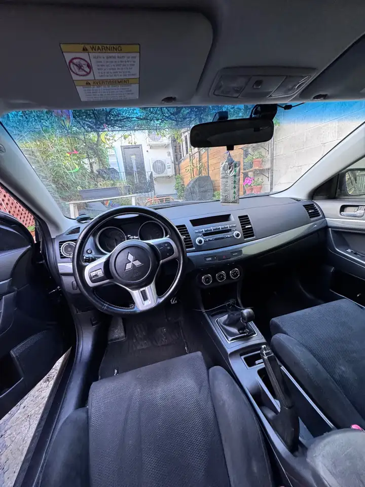 Mitsubishi Lancer снимка Mitsubishi Lancer