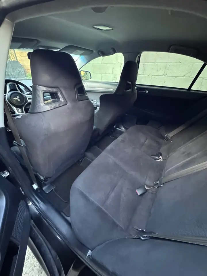 Mitsubishi Lancer снимка Mitsubishi Lancer
