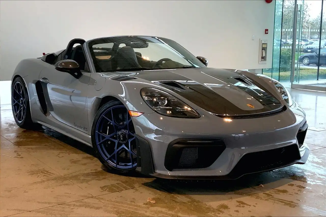 Porsche 718 Spyder снимка Porsche 718 Spyder