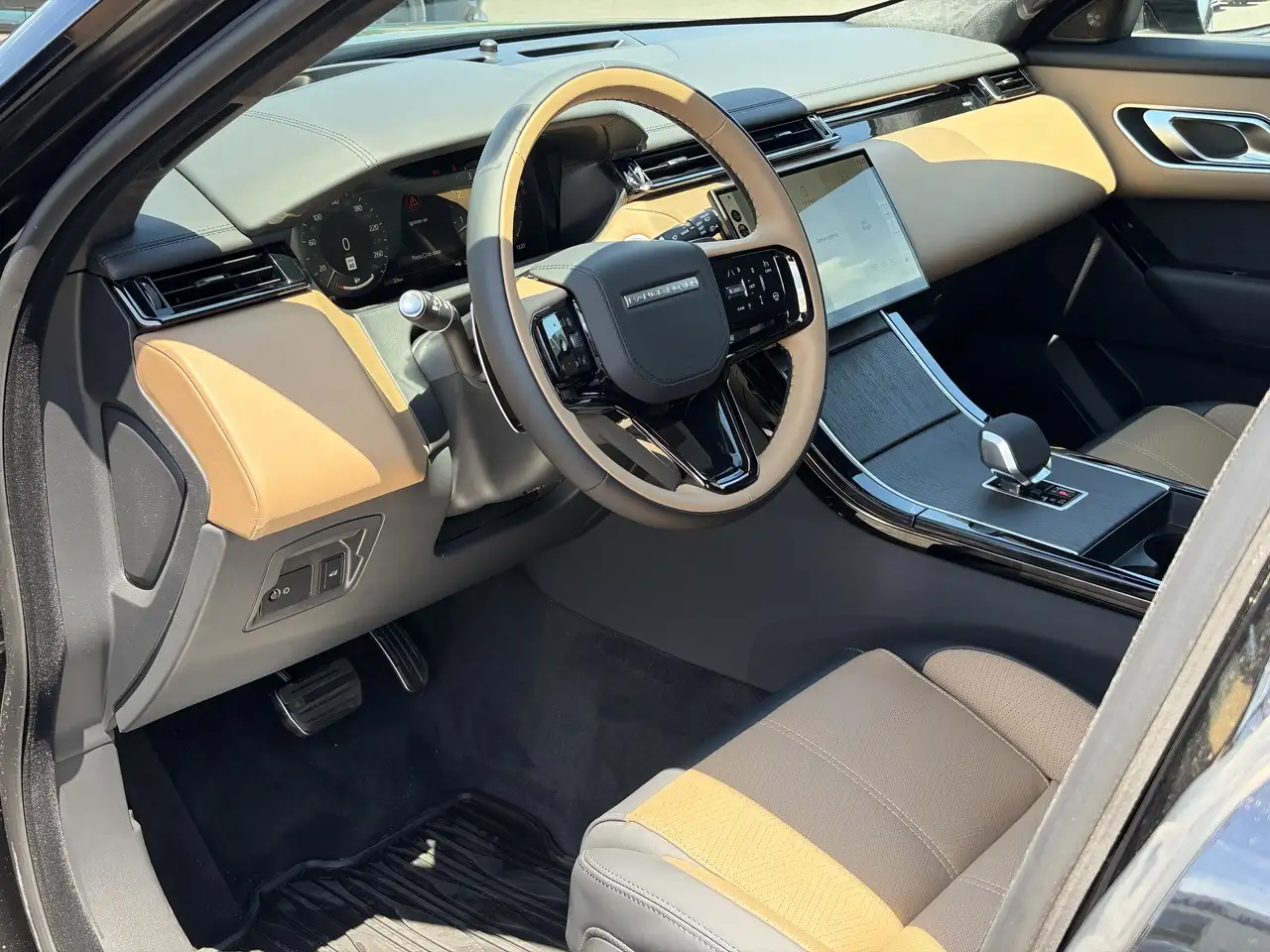 Land Rover Range Rover Velar снимка Land Rover Range Rover Velar
