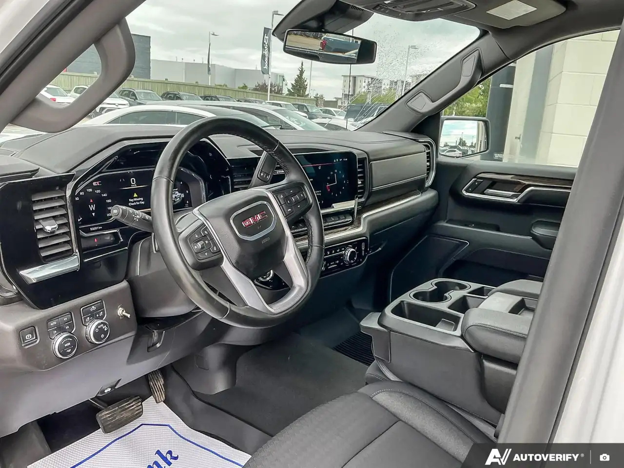 GMC Sierra 1500 снимка GMC Sierra 1500