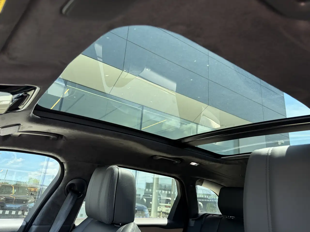 Land Rover Range Rover Velar снимка Land Rover Range Rover Velar