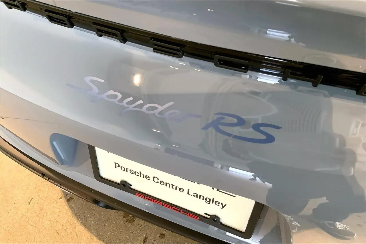 Porsche 718 Spyder снимка Porsche 718 Spyder