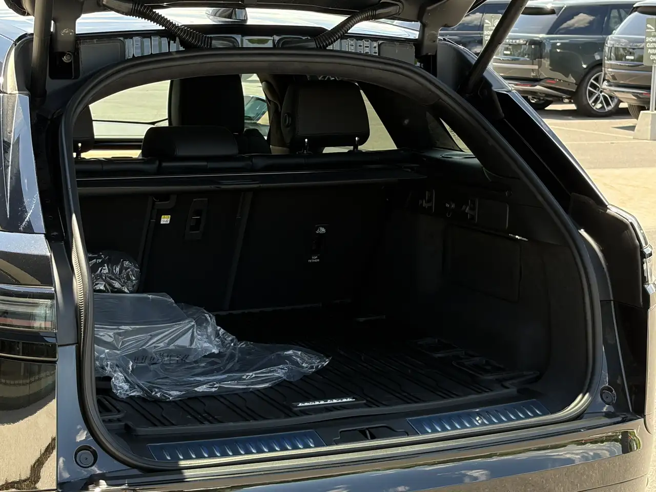 Land Rover Range Rover Velar снимка Land Rover Range Rover Velar