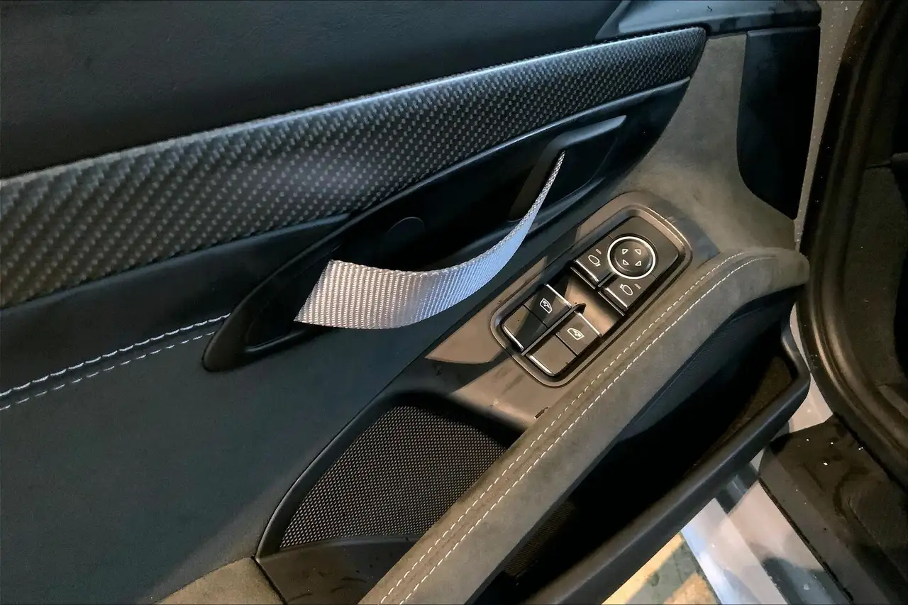 Porsche 718 Spyder снимка Porsche 718 Spyder