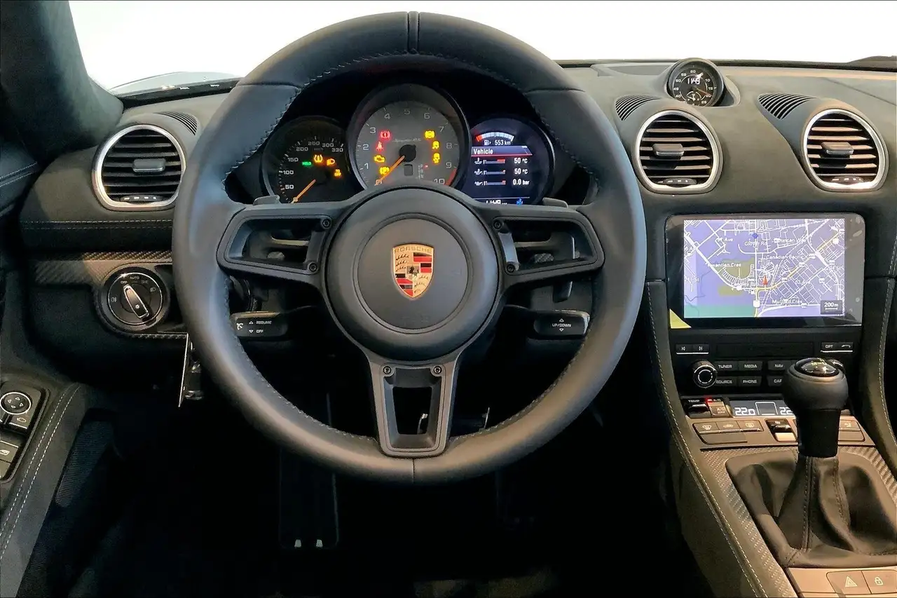 Porsche 718 Spyder снимка Porsche 718 Spyder