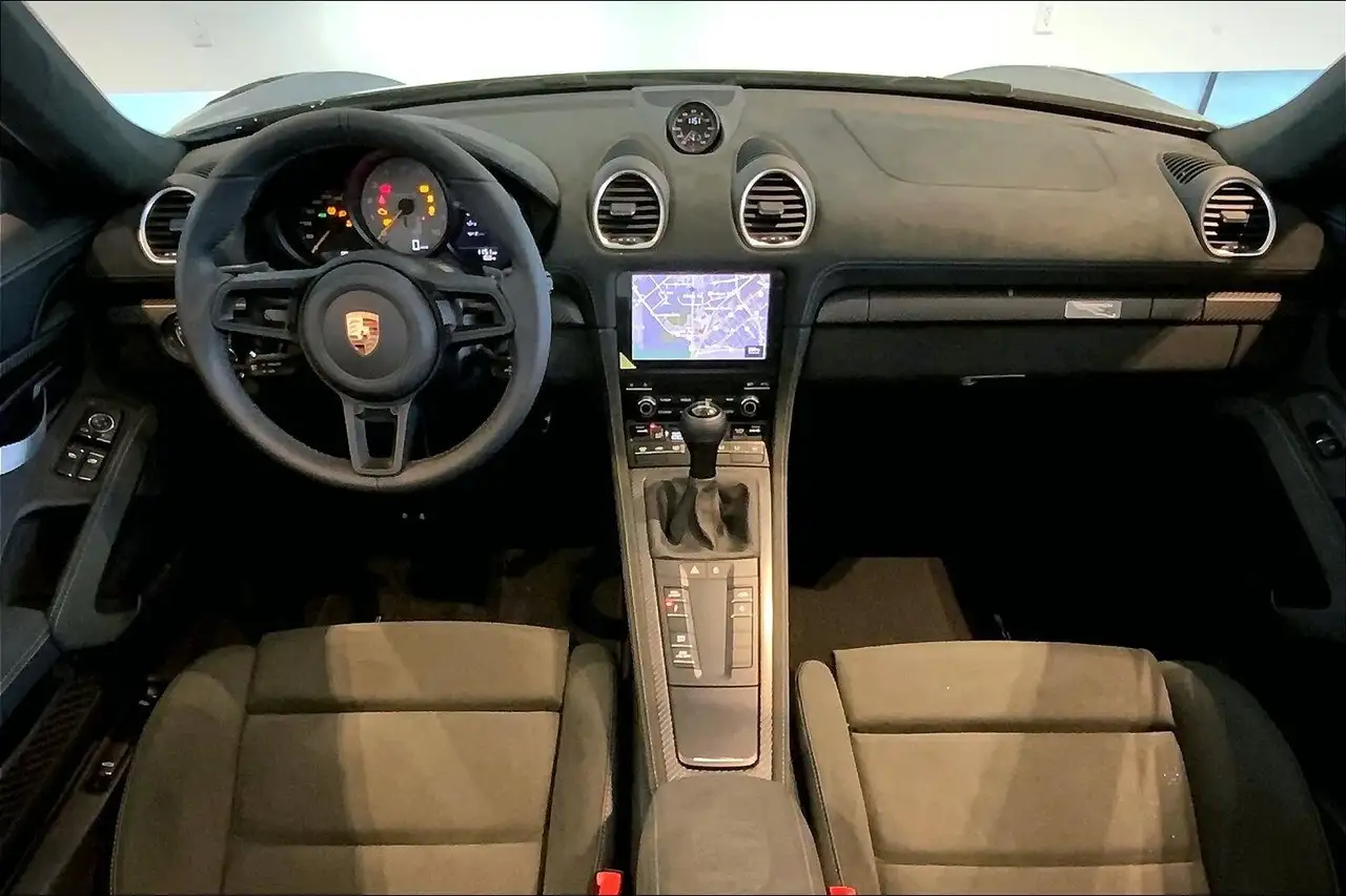 Porsche 718 Spyder снимка Porsche 718 Spyder