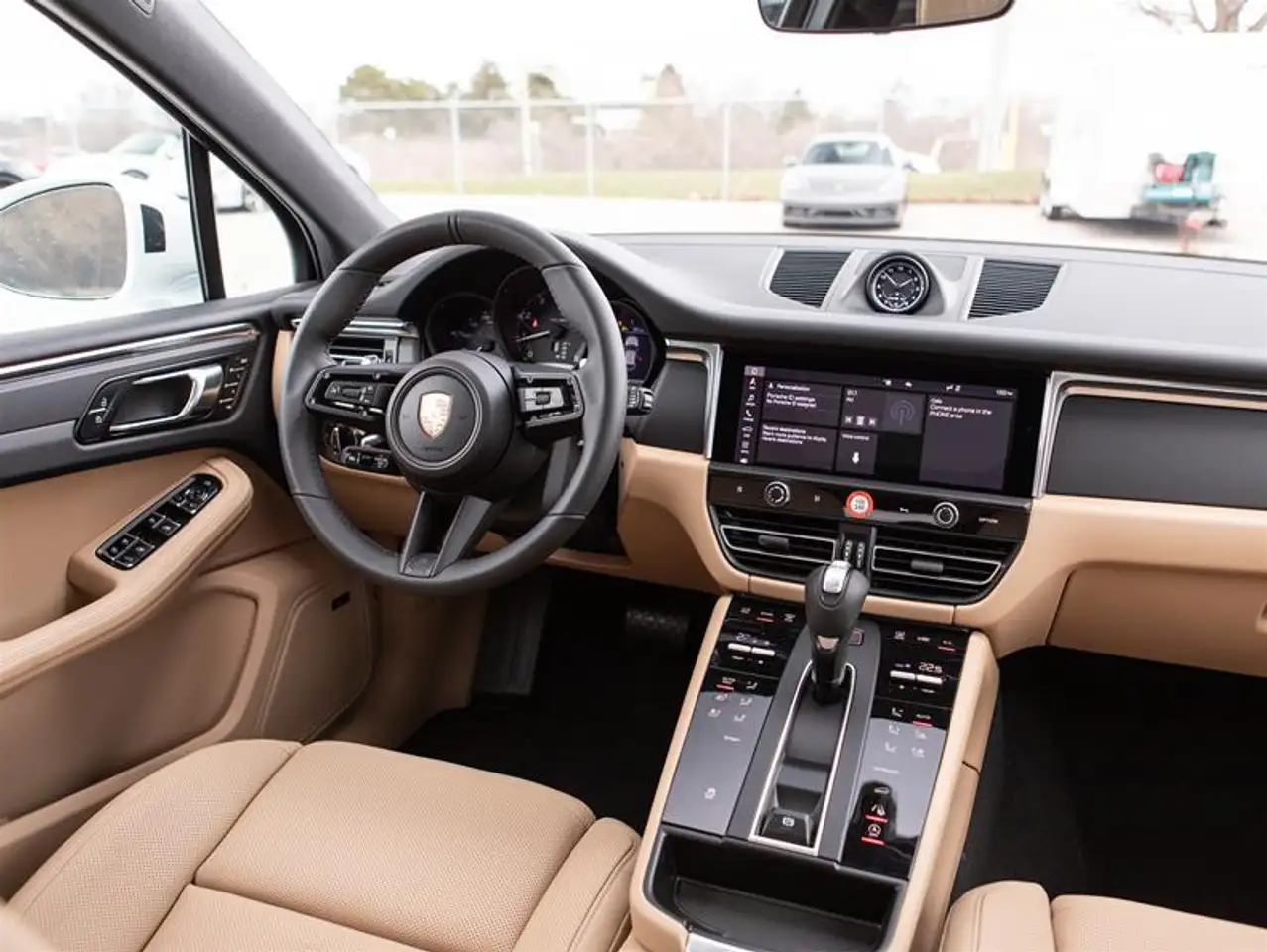 Porsche Macan снимка Porsche Macan