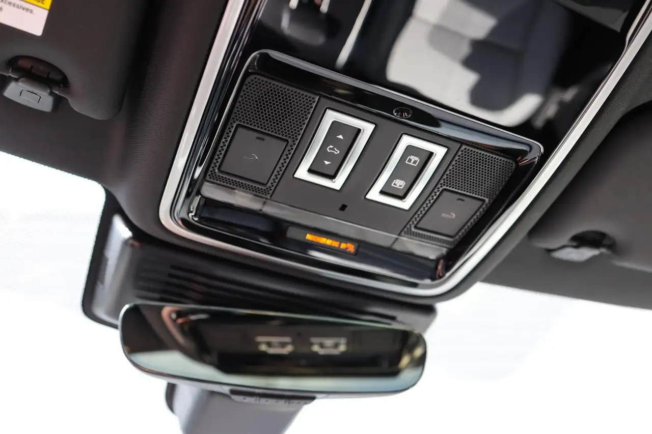 Land Rover Range Rover Velar снимка Land Rover Range Rover Velar