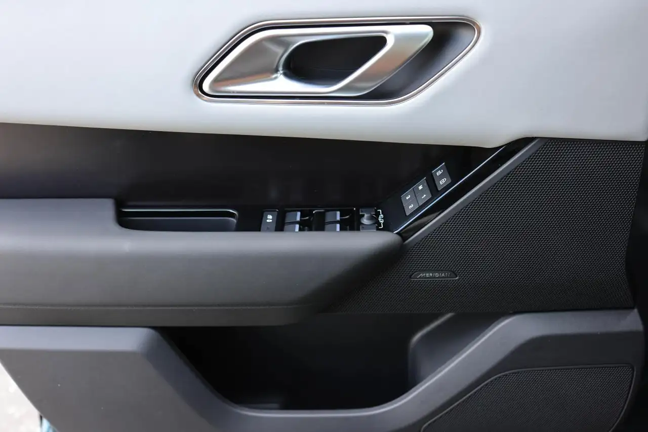 Land Rover Range Rover Velar снимка Land Rover Range Rover Velar
