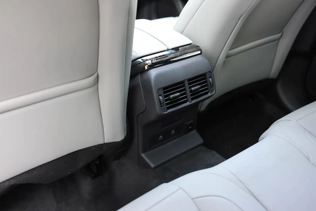 Land Rover Range Rover Velar снимка Land Rover Range Rover Velar
