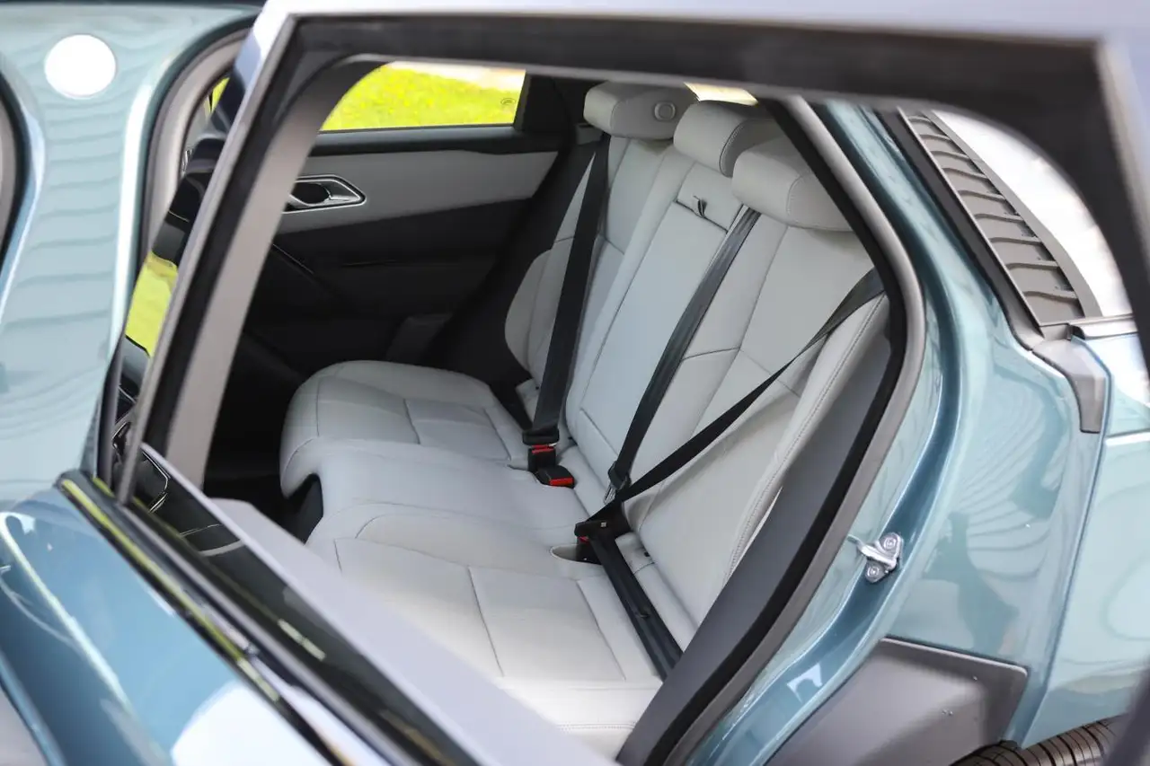 Land Rover Range Rover Velar снимка Land Rover Range Rover Velar