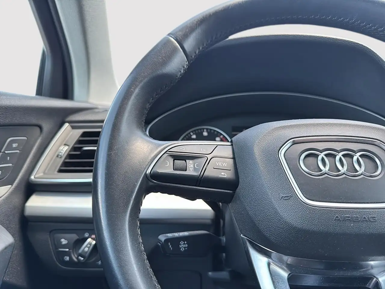 Audi Q5 снимка Audi Q5
