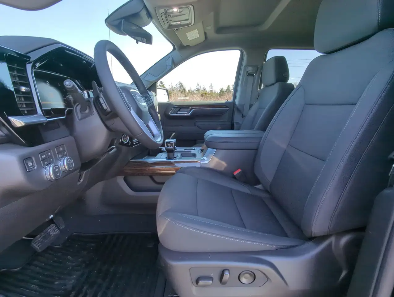 GMC Sierra 1500 снимка GMC Sierra 1500