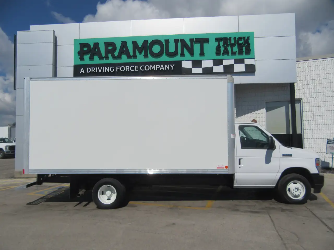 Ford E-450 photo Ford E-450