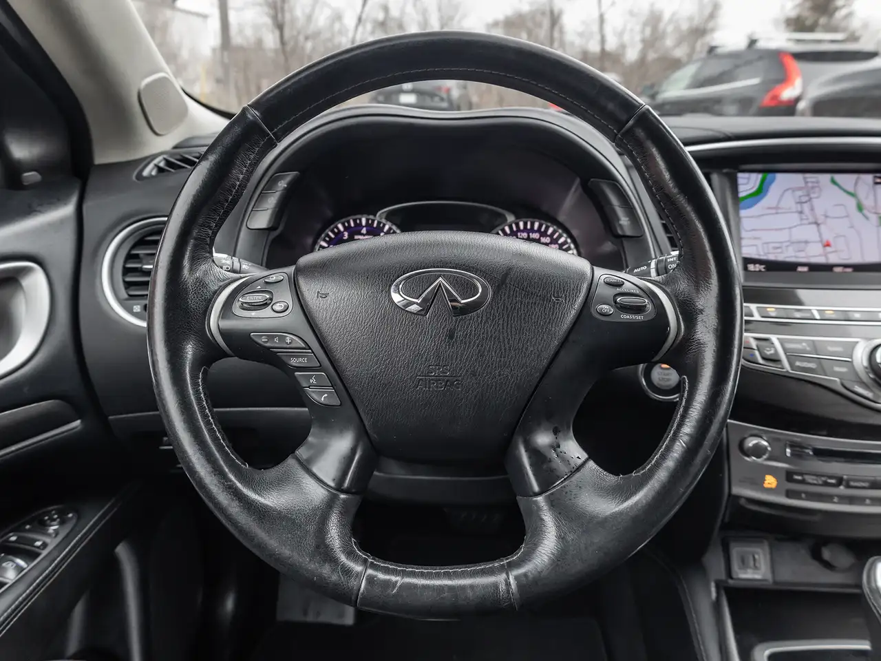 Infiniti QX60 снимка Infiniti QX60