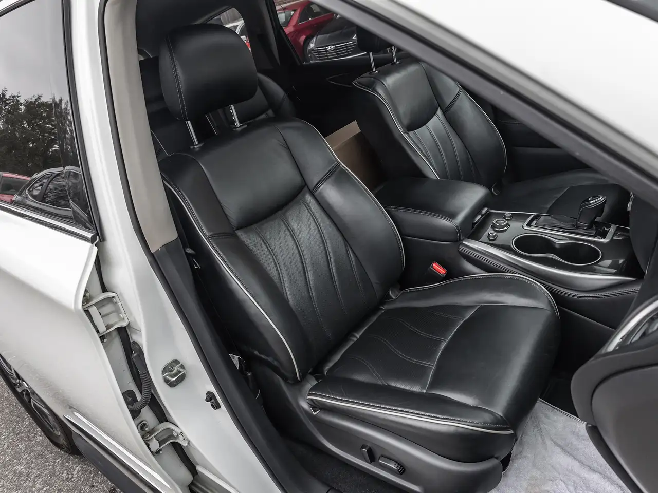 Infiniti QX60 снимка Infiniti QX60