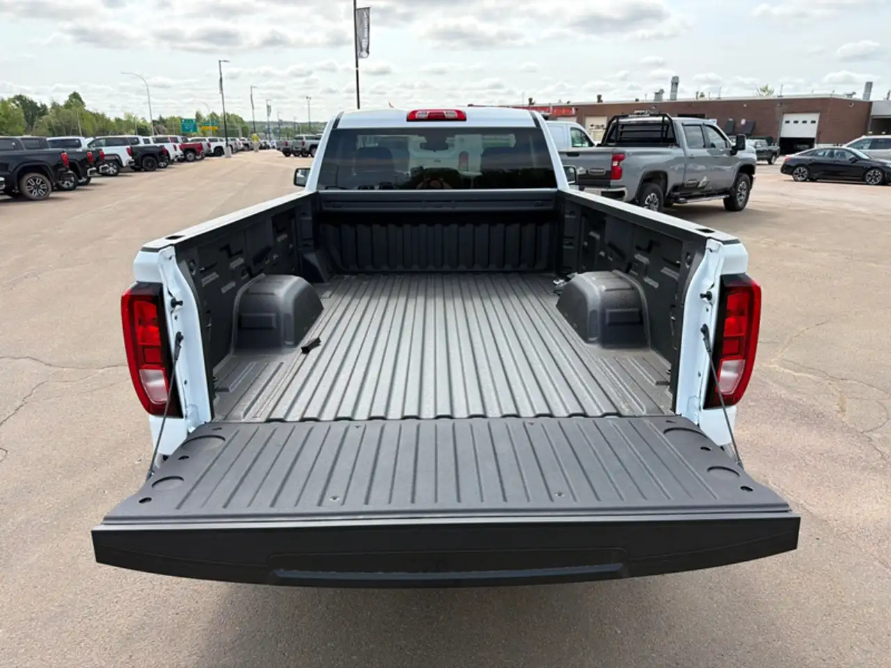 GMC Sierra 1500 photo GMC Sierra 1500