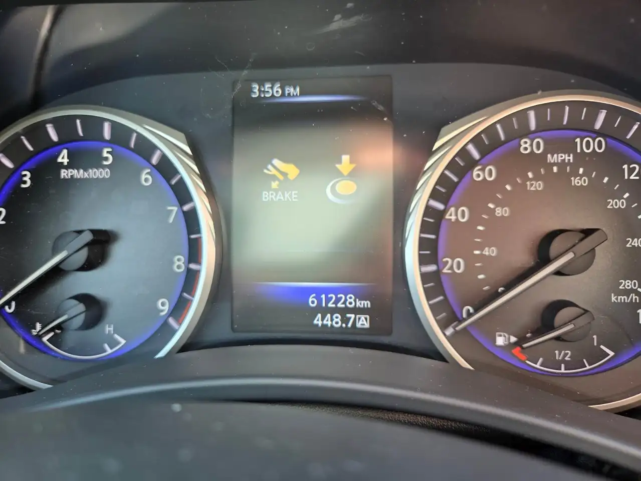 Infiniti Q50 снимка Infiniti Q50