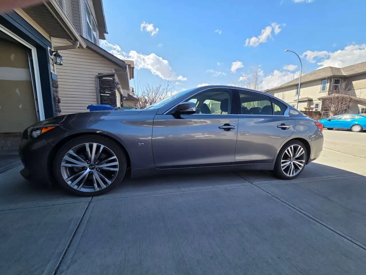 Infiniti Q50 снимка Infiniti Q50