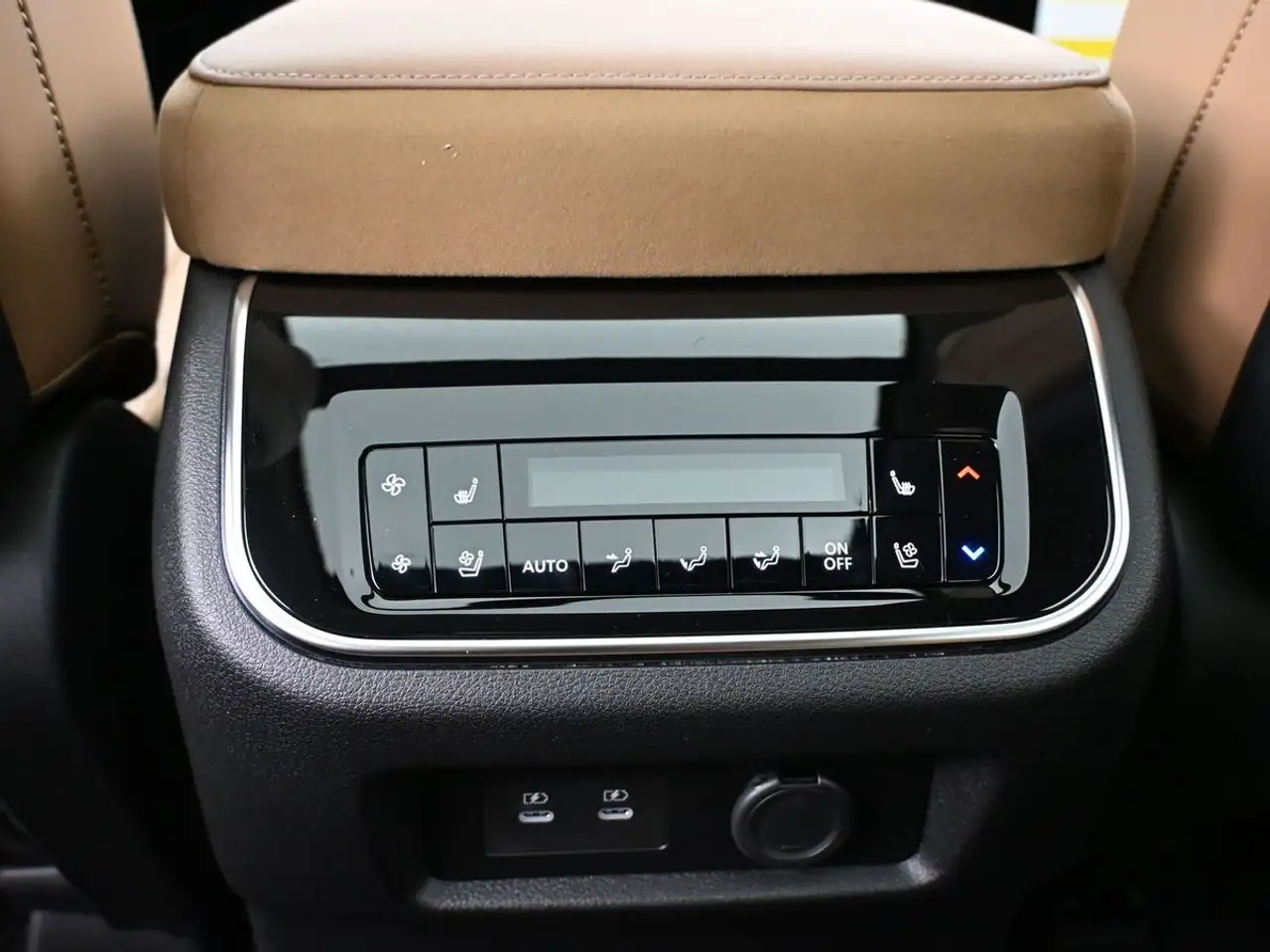 Infiniti QX80 fotografie Infiniti QX80