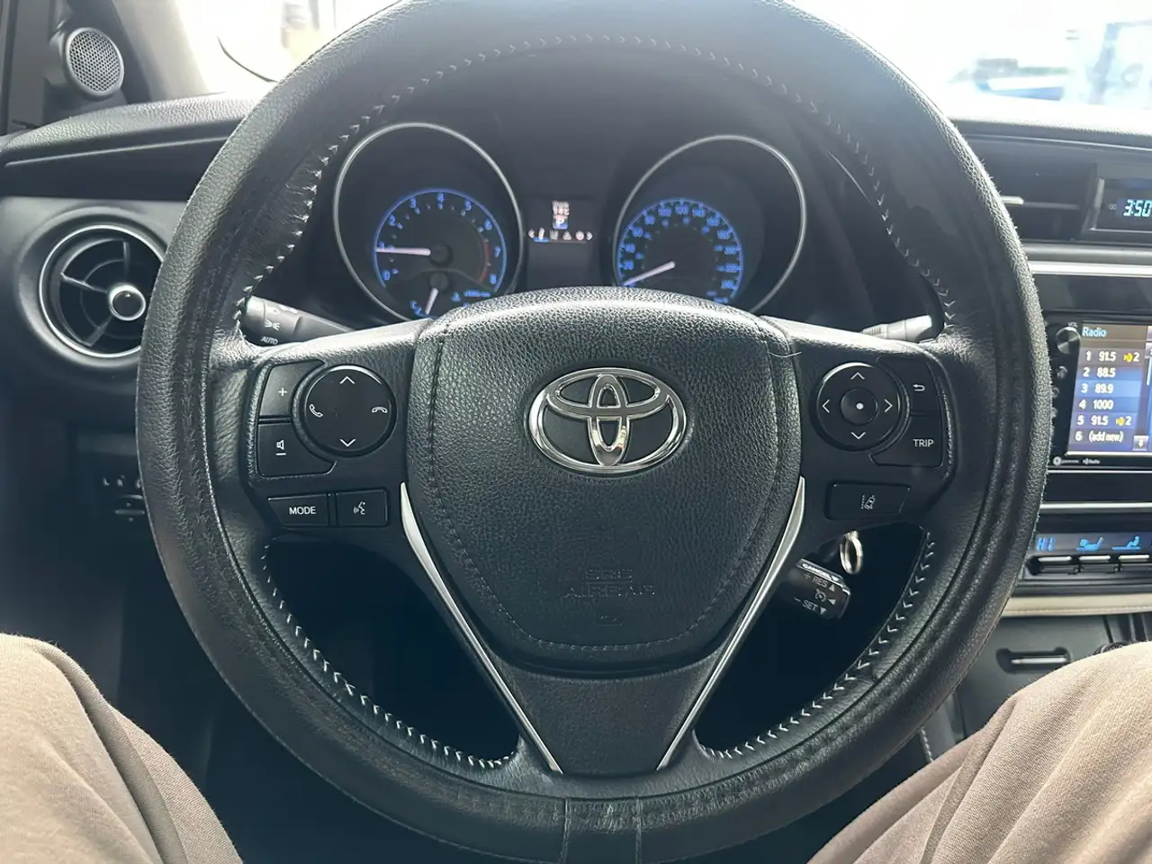 Toyota Corolla снимка Toyota Corolla