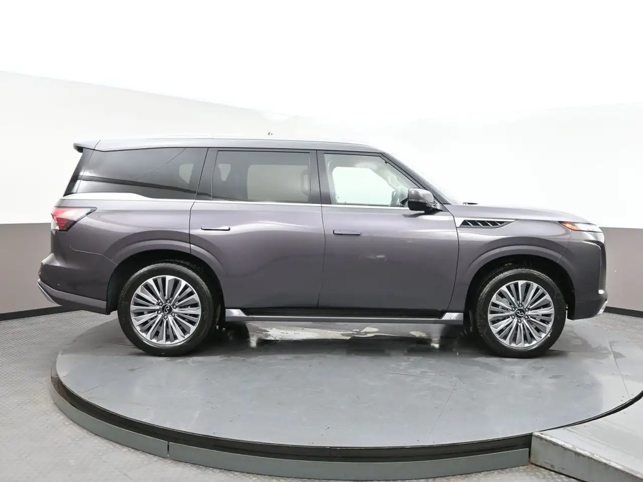 Infiniti QX80 fotografie Infiniti QX80