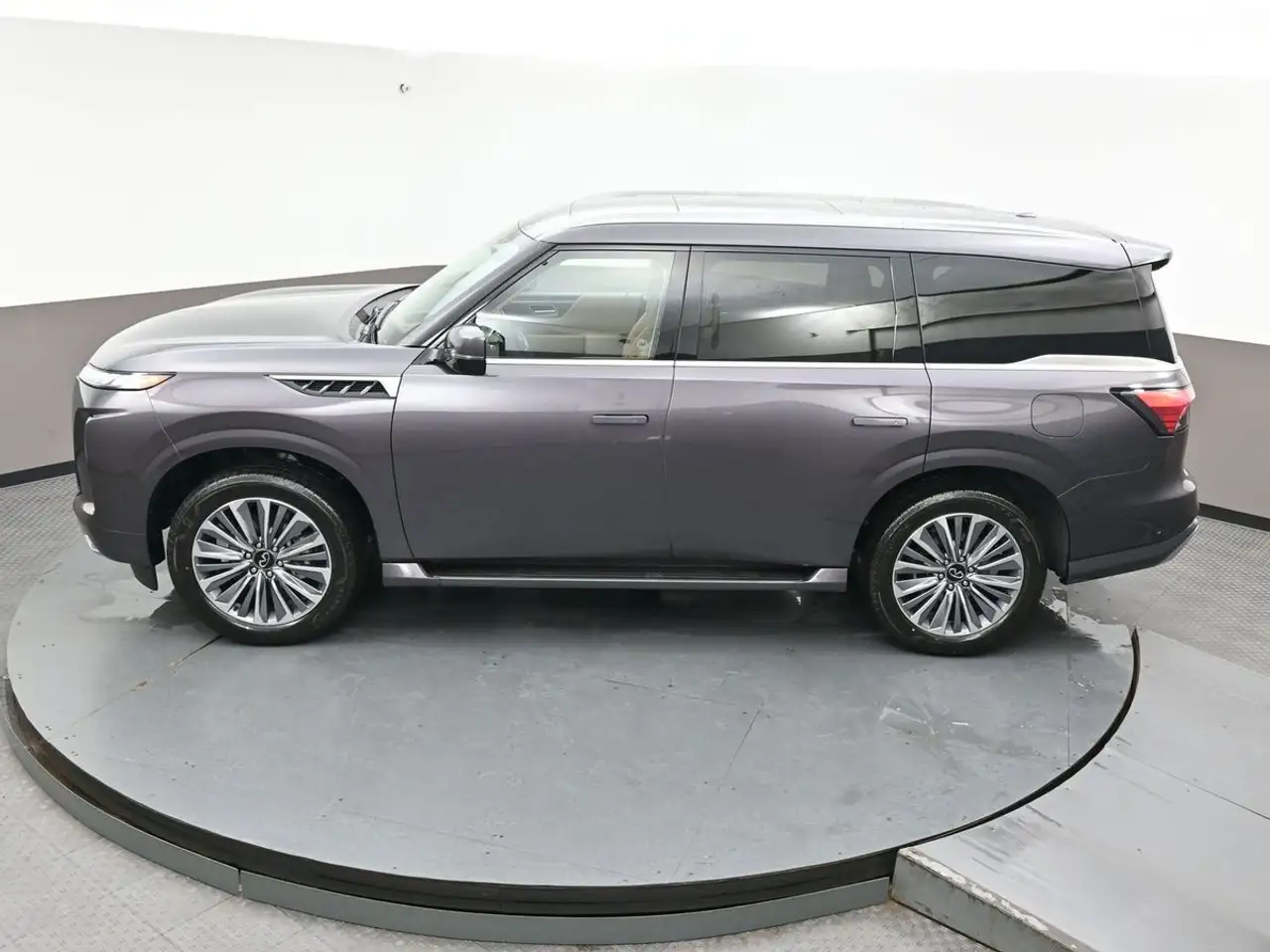 Infiniti QX80 fotografie Infiniti QX80